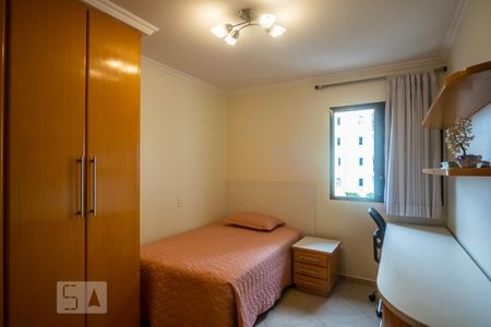 Apartamento à venda com 212m², 4 quartos e 3 vagasQuarto 2