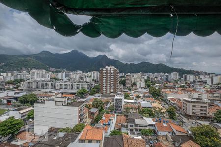 Apartamento à venda com 98m², 2 quartos e 2 vagasÁrea de Serviço Vista