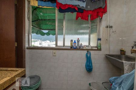 Apartamento à venda com 98m², 2 quartos e 2 vagasÁrea de Serviço