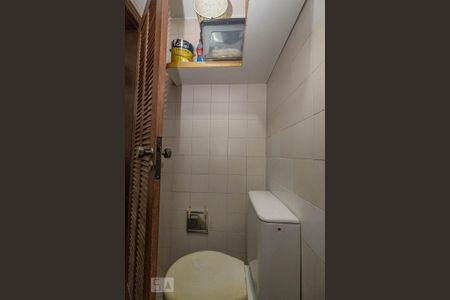 Apartamento à venda com 98m², 2 quartos e 2 vagasBanheiro de Serviço