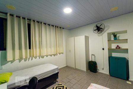 Casa à venda com 200m², 7 quartos e 1 vaga Casa à venda com 200m², 7 quartos e 1 vagaQuarto 2