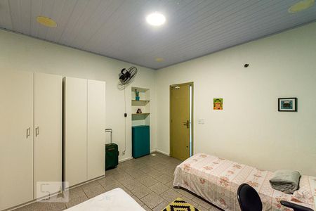 Casa à venda com 200m², 7 quartos e 1 vaga Casa à venda com 200m², 7 quartos e 1 vagaQuarto 2