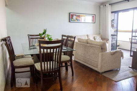 Apartamento à venda com 93m², 3 quartos e 1 vaga Apartamento à venda com 93m², 3 quartos e 1 vagaSala