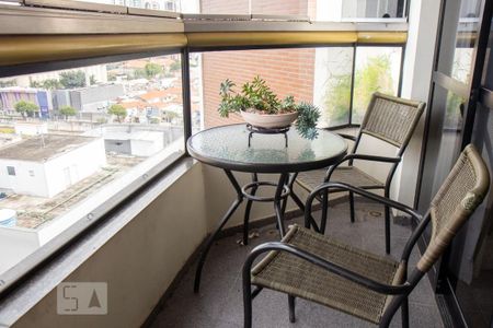 Apartamento à venda com 93m², 3 quartos e 1 vaga Apartamento à venda com 93m², 3 quartos e 1 vagaSacada