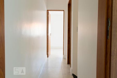 Casa para alugar com 76m², 2 quartos e sem vaga Casa para alugar com 76m², 2 quartos e sem vagaCorredor