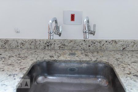 Casa para alugar com 76m², 2 quartos e sem vaga Casa para alugar com 76m², 2 quartos e sem vagaCozinha - Torneira