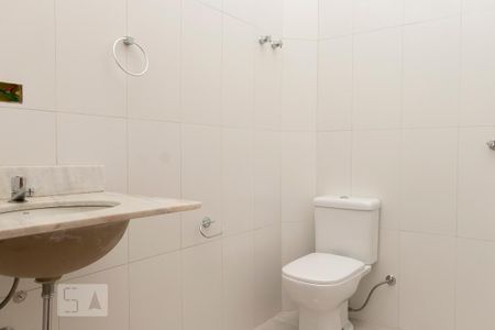 Casa para alugar com 76m², 2 quartos e sem vaga Casa para alugar com 76m², 2 quartos e sem vagaBanheiro 1