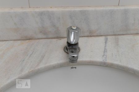 Casa para alugar com 76m², 2 quartos e sem vaga Casa para alugar com 76m², 2 quartos e sem vagaBanheiro 1