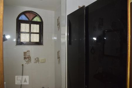 Lavabo de casa de condomínio para alugar com 4 quartos, 339m² em Taquara, Rio de Janeiro