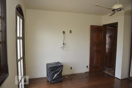 Casa de condomínio à venda com 339m², 4 quartos e 3 vagasSuíte