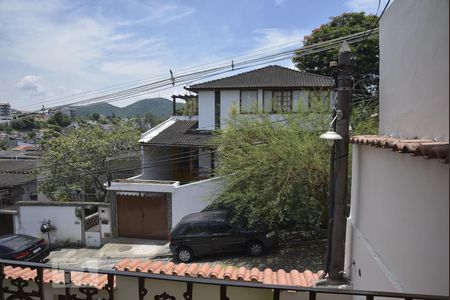 Casa de condomínio à venda com 339m², 4 quartos e 3 vagasVista da Quarto 2