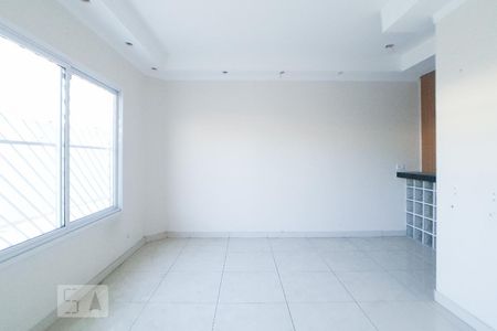 Casa de condomínio à venda com 60m², 2 quartos e 2 vagasSala