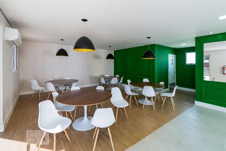 Apartamento para alugar com 47m², 2 quartos e 1 vagaÁrea comum - Salão de festas