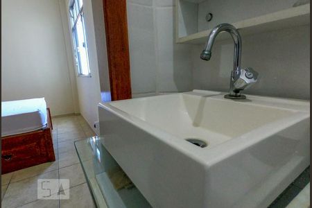 Apartamento para alugar com 82m², 3 quartos e 1 vaga Apartamento para alugar com 82m², 3 quartos e 1 vagaBanheiro da Suíte 2