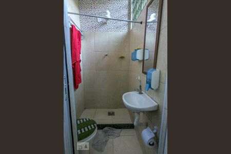 Apartamento para alugar com 82m², 3 quartos e 1 vaga Apartamento para alugar com 82m², 3 quartos e 1 vagaSalao de Festa banheiro