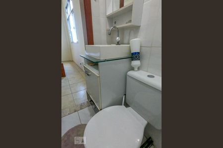 Apartamento para alugar com 82m², 3 quartos e 1 vaga Apartamento para alugar com 82m², 3 quartos e 1 vagaBanheiro da Suíte 2