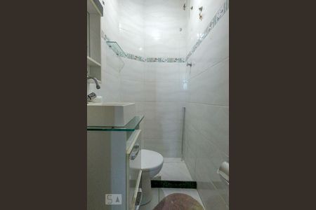 Apartamento para alugar com 82m², 3 quartos e 1 vaga Apartamento para alugar com 82m², 3 quartos e 1 vagaBanheiro da Suíte 2