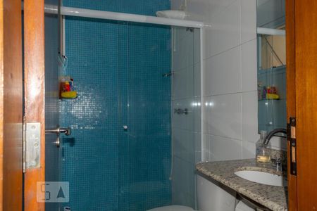 Casa de condomínio à venda com 135m², 2 quartos e 2 vagasBanheiro da Suíte 2