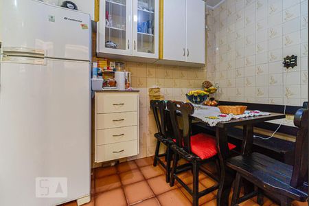 Casa à venda com 150m², 4 quartos e 2 vagasCozinha