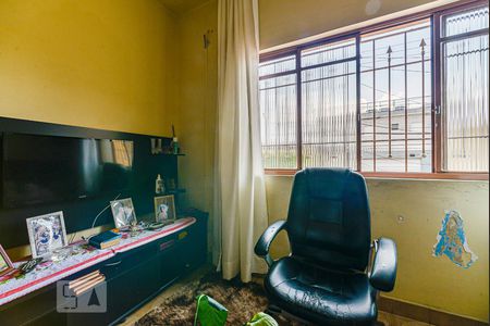 Sala de casa à venda com 4 quartos, 150m² em Vila Brasilio Machado, São Paulo