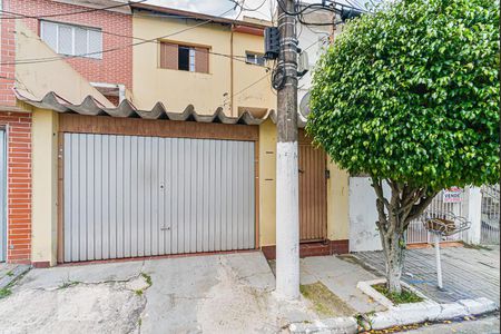 Casa à venda com 150m², 4 quartos e 2 vagasFachada