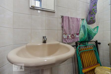 Casa à venda com 150m², 4 quartos e 2 vagasBanheiro Suite 2