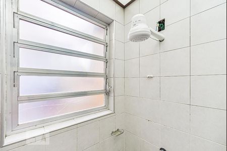 Casa à venda com 150m², 4 quartos e 2 vagasBanheiro