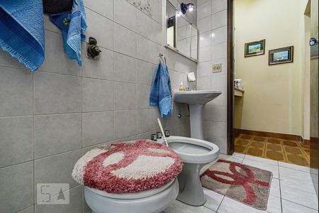 Casa à venda com 150m², 4 quartos e 2 vagasBanheiro