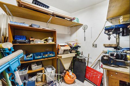 Casa à venda com 150m², 4 quartos e 2 vagasQuarto de Serviço