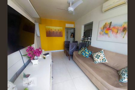 Sala de apartamento para alugar com 2 quartos, 50m² em Barra da Tijuca, Rio de Janeiro