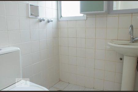 Banheiro de apartamento à venda com 2 quartos, 68m² em Barra Funda, São Paulo