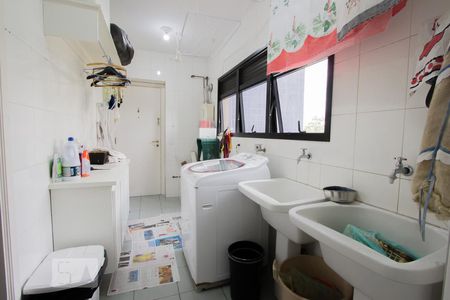 Apartamento à venda com 168m², 4 quartos e 3 vagas Apartamento à venda com 168m², 4 quartos e 3 vagasÁrea de serviço