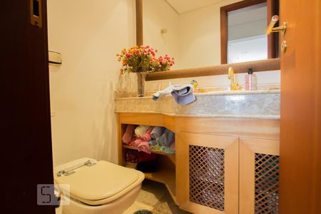 Apartamento à venda com 168m², 4 quartos e 3 vagas Apartamento à venda com 168m², 4 quartos e 3 vagasLavabo