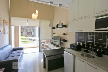 Sala de apartamento para alugar com 1 quarto, 45m² em Cidade Monções, São Paulo