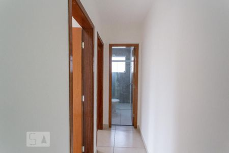 Corredor de apartamento para alugar com 2 quartos, 42m² em Vila Butantã, São Paulo