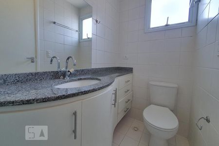 Apartamento à venda com 62m², 2 quartos e 2 vagasBanheiro da Suíte