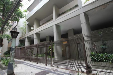 Apartamento para alugar com 87m², 2 quartos e 1 vagaFachada