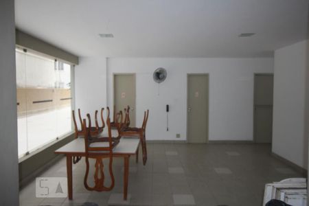 Apartamento para alugar com 87m², 2 quartos e 1 vagaÁrea comum - Salão de festas