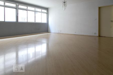 Apartamento para alugar com 172m², 3 quartos e 2 vagasSala