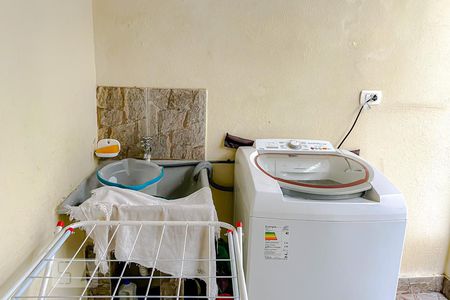 Casa à venda com 120m², 2 quartos e 2 vagasLavanderia