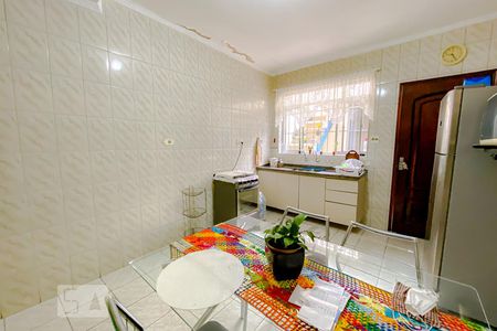 Casa à venda com 120m², 2 quartos e 2 vagasCozinha