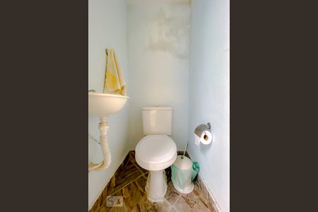 Casa à venda com 120m², 2 quartos e 2 vagasBanheiro 2