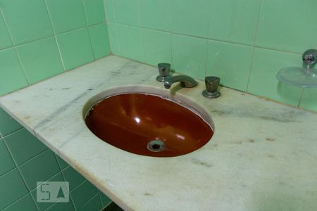 Apartamento à venda com 122m², 4 quartos e 2 vagas Apartamento à venda com 122m², 4 quartos e 2 vagasBanheiro Social