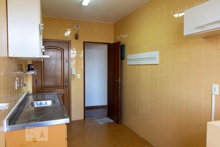 Apartamento à venda com 122m², 4 quartos e 2 vagas Apartamento à venda com 122m², 4 quartos e 2 vagasCozinha e Área de Serviço