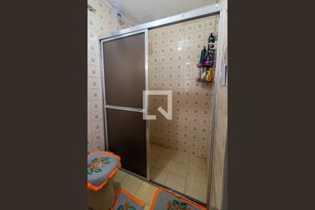 Casa à venda com 131m², 2 quartos e 4 vagasBanheiro 2 Detalhe