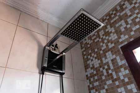 Casa à venda com 150m², 3 quartos e 4 vagasChuveiro