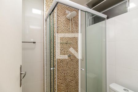 Banheiro de kitnet/studio para alugar com 1 quarto, 23m² em Vila Buarque, São Paulo