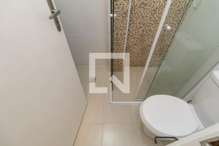 Banheiro de kitnet/studio para alugar com 1 quarto, 23m² em Vila Buarque, São Paulo