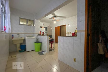 Apartamento para alugar com 130m², 3 quartos e 1 vagaÁrea de Serviço
