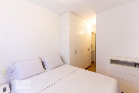 Suíte  de apartamento para alugar com 3 quartos, 76m² em Vila Olímpia, São Paulo